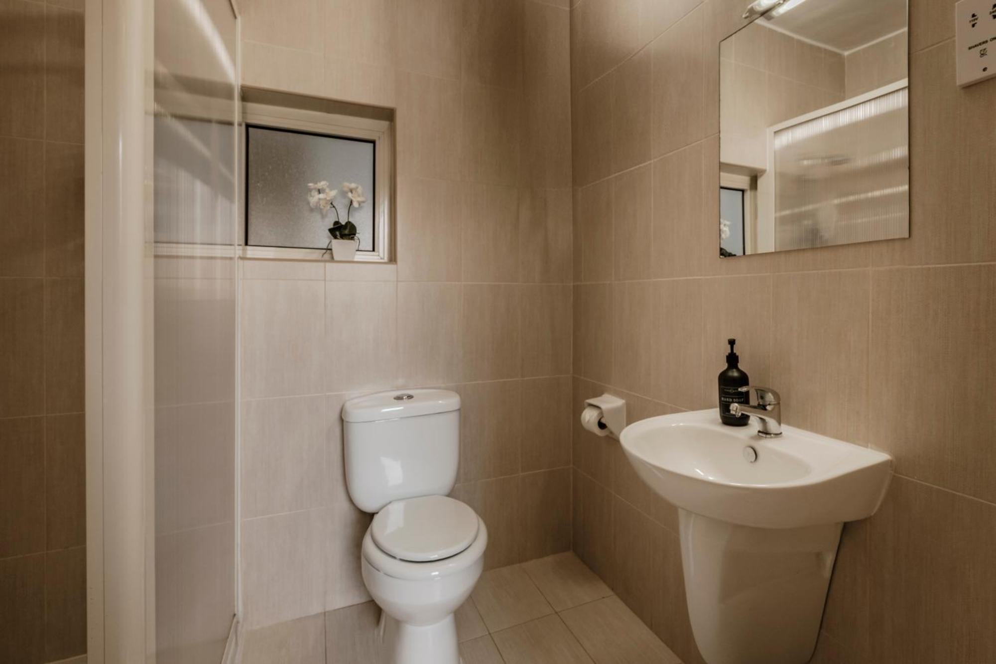 Camera Singola con Bagno Privato Adiacente